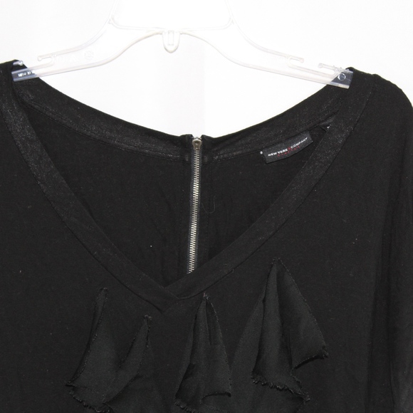 V-Neck Ruffled T-Shirt - Picture 2 of 2